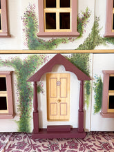 Load image into Gallery viewer, Dollshouse - Danielle
